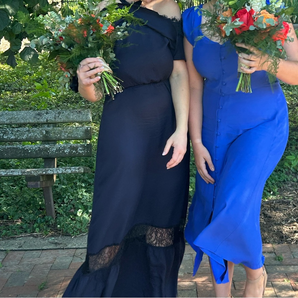 Alice + Olivia Off Shoulder Tie Neck Dress